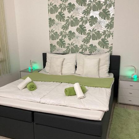 Frezia Apartman Mako Luaran gambar