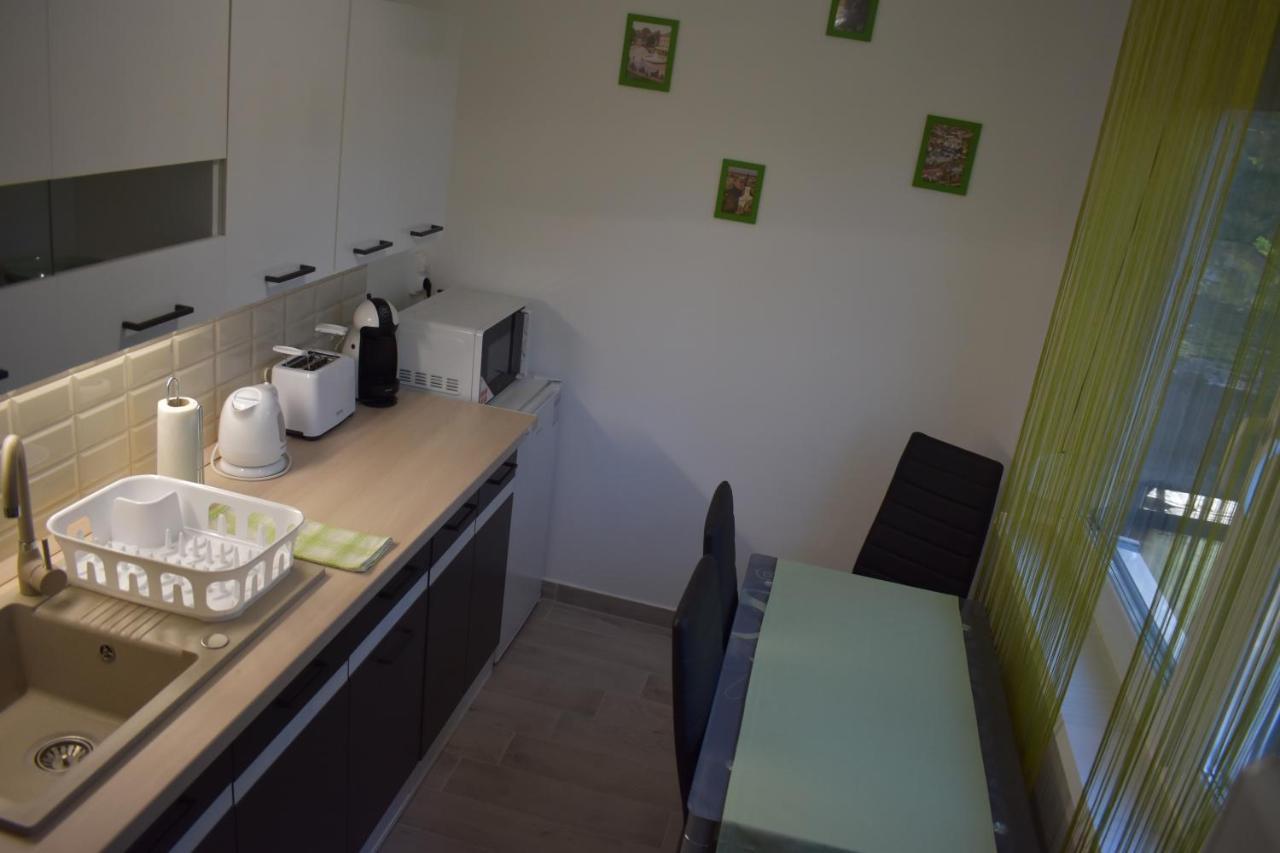 Frezia Apartman Mako Luaran gambar